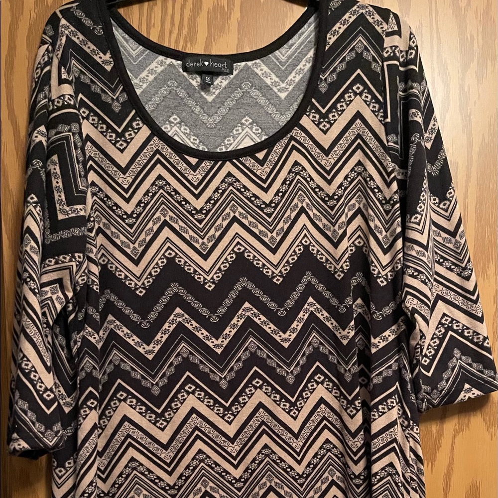 Derek Heart size 1X Black and Tan chevron tunic/dress.